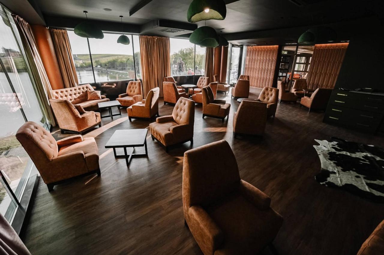Park Hotel Switzerland Obariv Dış mekan fotoğraf
